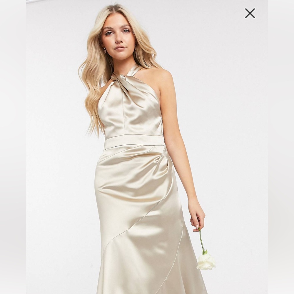 Elegant Cream Halter Neck Dress
